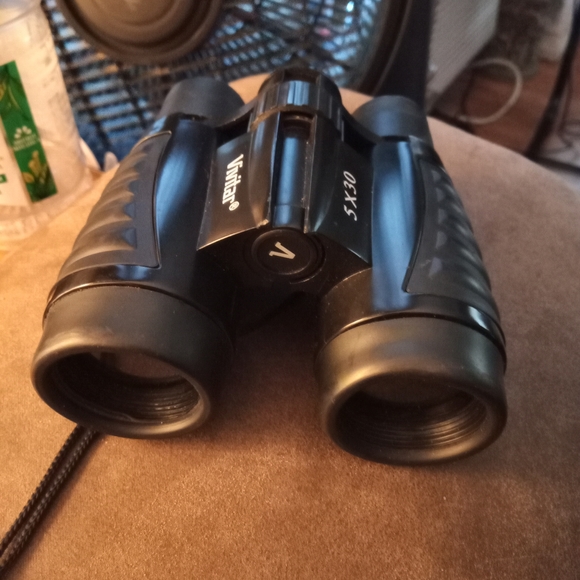Vivitar binoculars with carrying case black - Picture 2 of 4